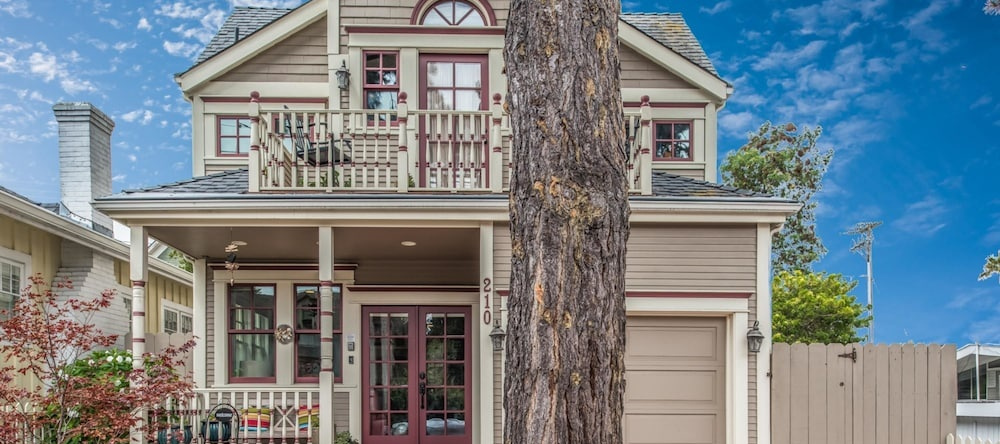 3703 La Gloria Cottage-by-the-Sea, Pacific Grove — photo 1