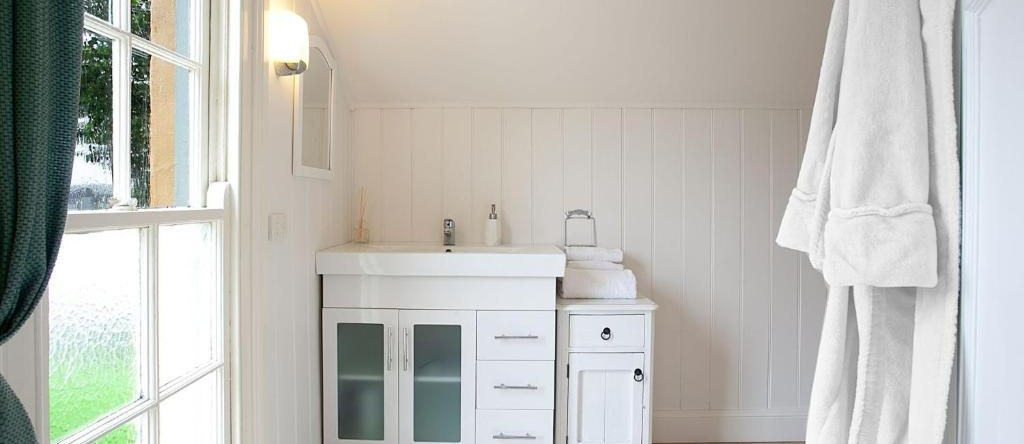 STONINGTON COTTAGE Berrima 4pm Check Out Sundays except Peak season, Berrima — photo 1