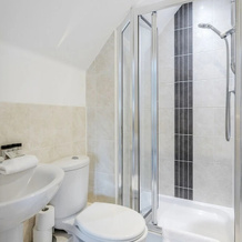 Roomspace Apartments -King Johns Place, Эгам — фото 3