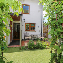 Willow Cottage, 萨厄姆托尼 — 照片 2