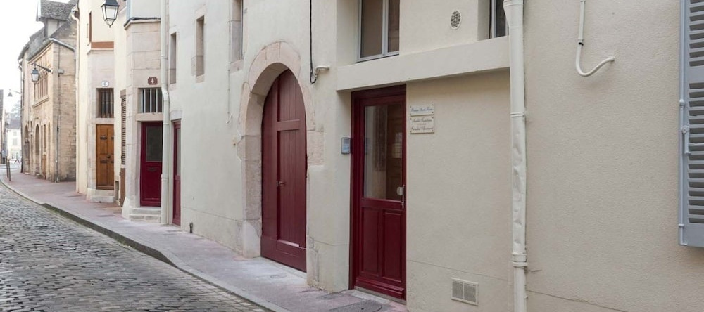 Beaune Sweet Home, Beaune — photo 1