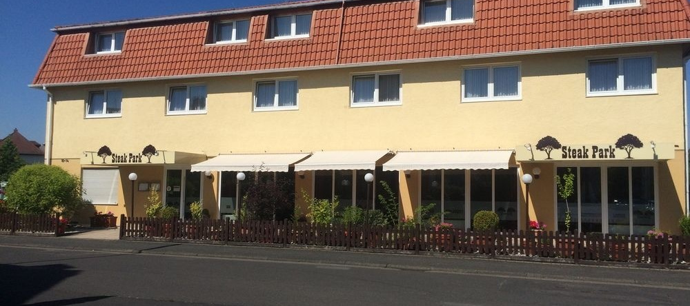 Parkhotel Obertshausen, 奥伯茨豪森 — 照片 1