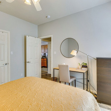 Central College Station Townhome w/ Community Pool, College Station — photo 4