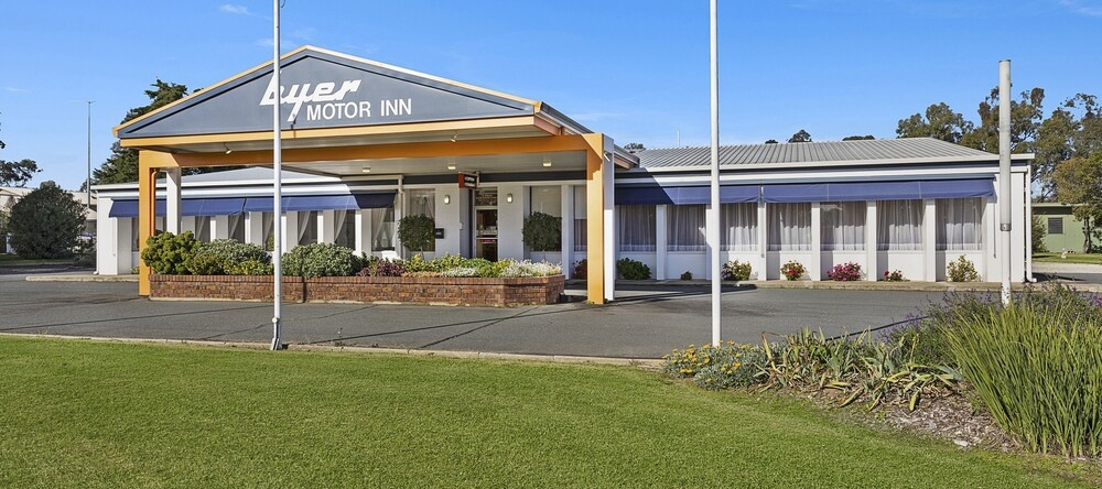 Byer Fountain Motor Inn, Holbrook, Holbrook — photo 1