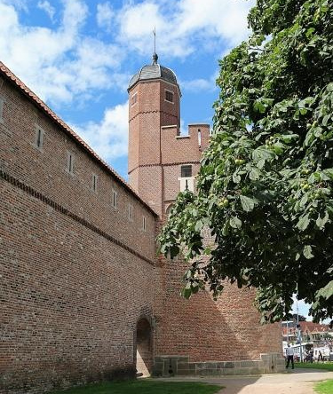 De Pelsertoren, Цволле — фото 1