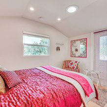 Romantic Casita w/ Garden + Deck 2 Miles to Plaza!, Boyes Hot Springs — photo 2