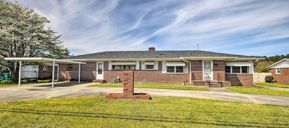 Charming Aiken Vacation Rental 2 Mi To Dtwn!, Айкен — фото 1