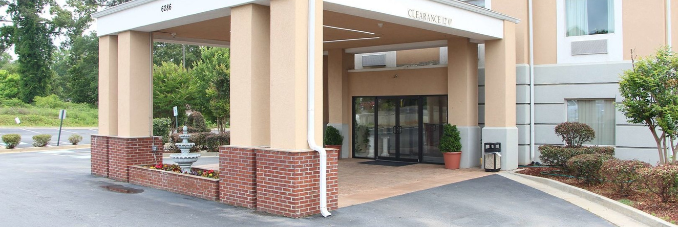 Jameson Inn and Suites Riverdale, 里弗代尔 — 照片 1