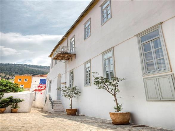 Porto Hydra, Термисия — фото 1