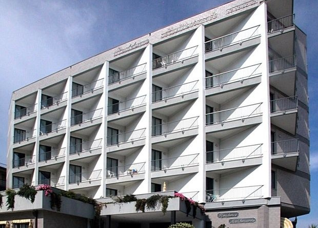 Residence Mediterranée, Пьетра-Лигуре — фото 1
