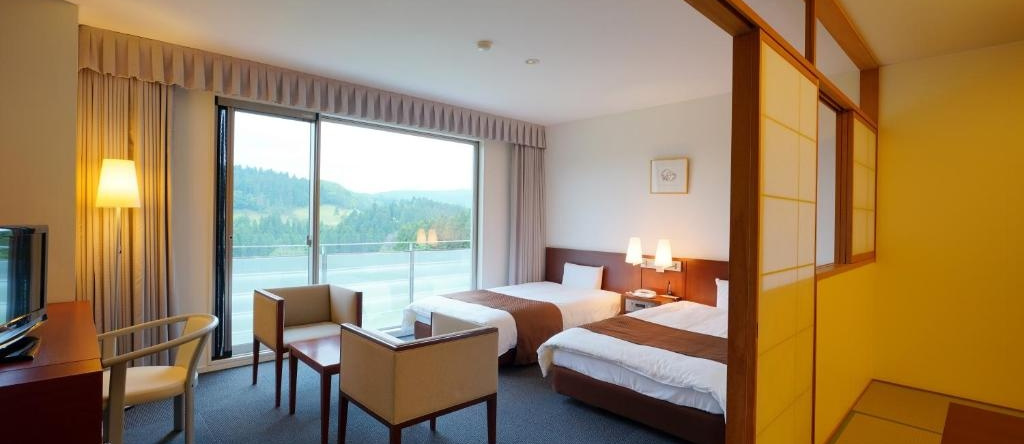 Menard Aoyama Resort Hotel Schönvert, Iga — photo 1