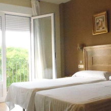 Hotel San Diego, Novele — photo 3