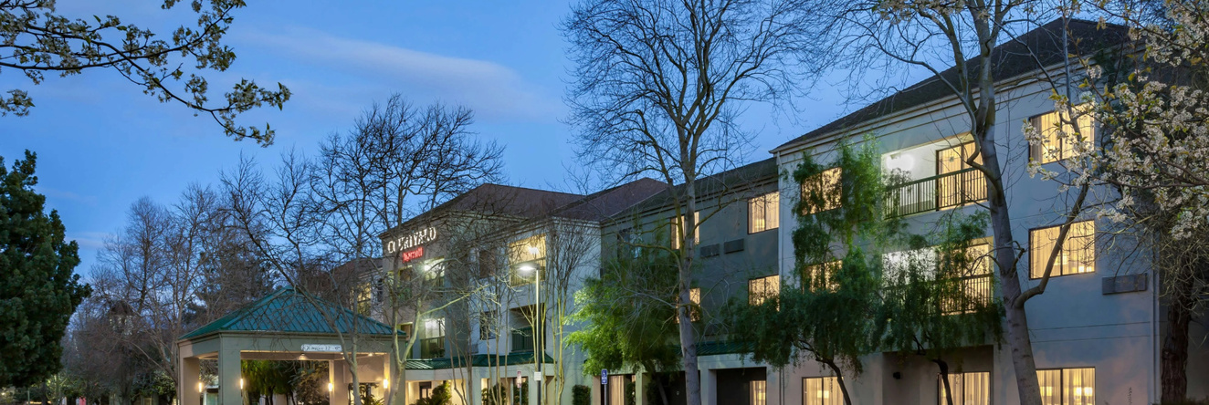 Courtyard By Marriott Stockton, Стоктон — фото 1