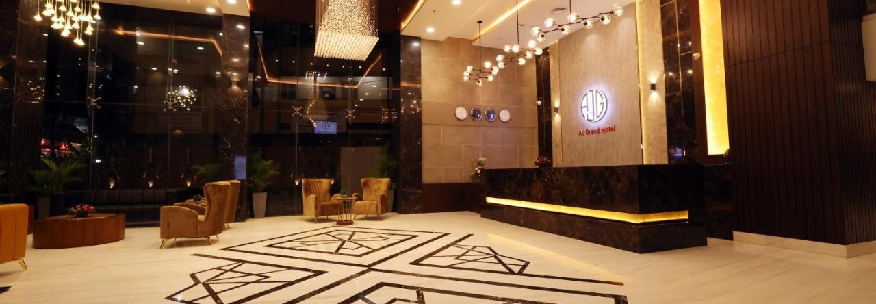 AJ Grand Hotel, 芒格洛尔 — 照片 1