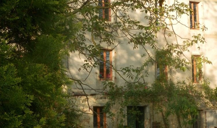 Le Moulin des Marionnettes, 维克-费藏萨克 — 照片 1