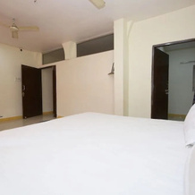 Hotel Satkar by OYO Rooms, 钦德瓦拉 — 照片 5