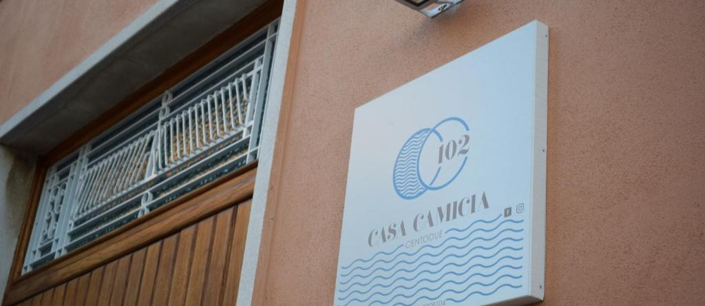 Casa Camicia 102, Монополи — фото 1