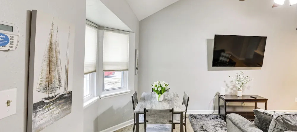 Updated Tallahassee Townhome: 3 Mi To Downtown!, Таллахасси — фото 1