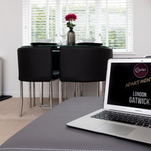 Park View- Close to East Surrey Hospital- Self Contained 2 bed, Salfords — photo 2