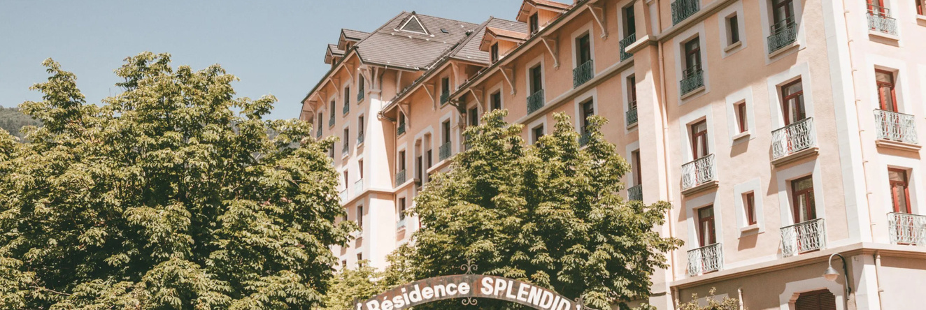 Terres de France - Appart'Hôtel Le Splendid, Allevard — photo 1