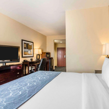 Comfort Suites  Pell CIty near Logan Martin Lake, Pell City — photo 3