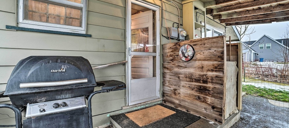 Cozy & Rustic Cottage With Houghton Lake Access!, 霍顿湖 — 照片 1