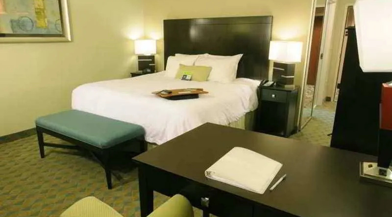 Hampton Inn Gadsden/Attalla, AL, 加兹登 — 照片 1