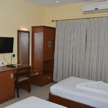 Hotel Golden Anchor Dhamara, 帕拉迪普 — 照片 2