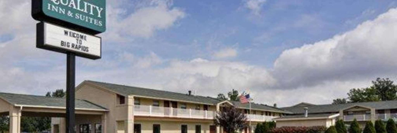 Quality Inn & Suites Big Rapids Near University, Биг Рэпидс — фото 1