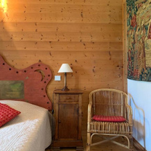 Au Cheval Blanc - appartements et chambres d'hôtes, 阿尔贝维尔 — 照片 3
