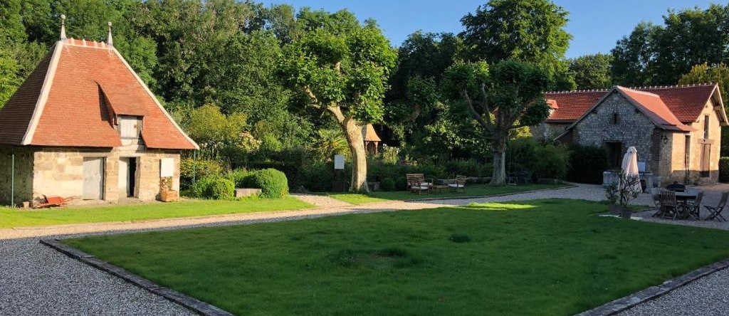 Manoir de l'Aumônerie, 圣马丁德博舍维尔 — 照片 1
