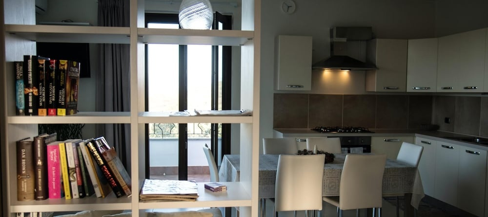 Apartment With 2 Bedrooms in Bosco di Caiazzo, With Wonderful Mountain View, Shared Pool, Enclosed Garden, 卡亚佐森林 — 照片 1
