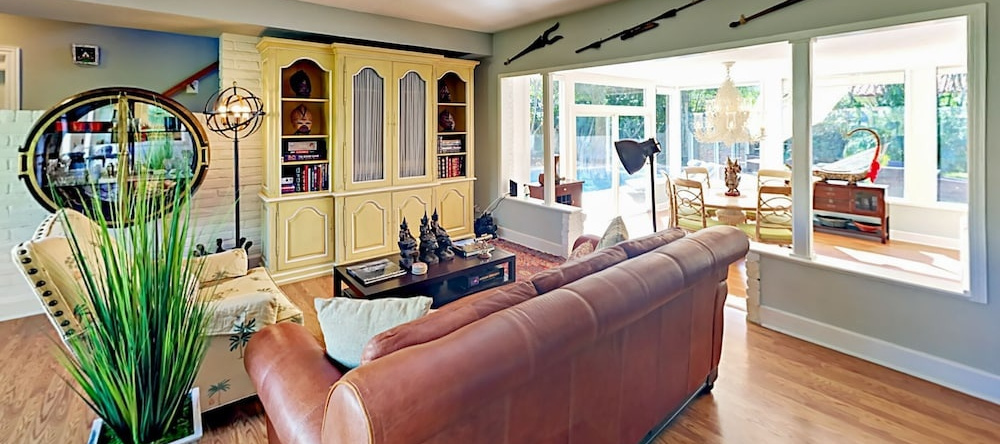 Pershing Way - 4 Br Home, West Palm Beach — photo 1