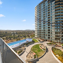 Light-filled 1-bed Apartment With Pool & Gym, Gungahlin — photo 2
