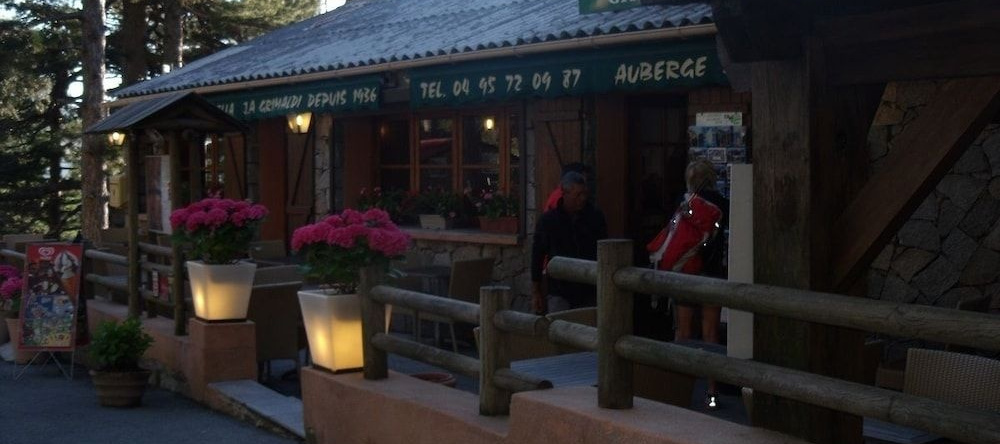 Auberge du Col de Bavella, 肯扎 — 照片 1