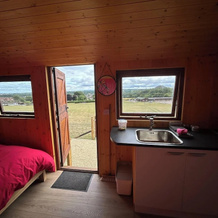 1 Bed Hut - Sleeps 2 - Parking - Smoking, Мидсомер-Нортон — фото 3