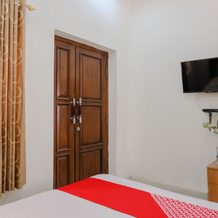 OYO 1190 Ndalem Katong Guest House, 波诺罗戈 — 照片 2