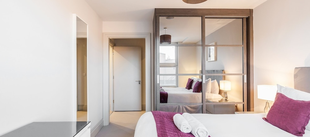 Roomspace Apartments -The Quadrant, Лондон — фото 1
