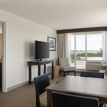 DoubleTree by Hilton Hotel Boston Bayside, Boston — photo 4