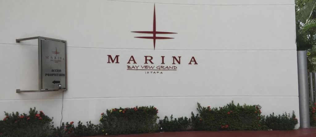 Bay View Grand Marina 1605 Sur, 伊斯塔帕 — 照片 1