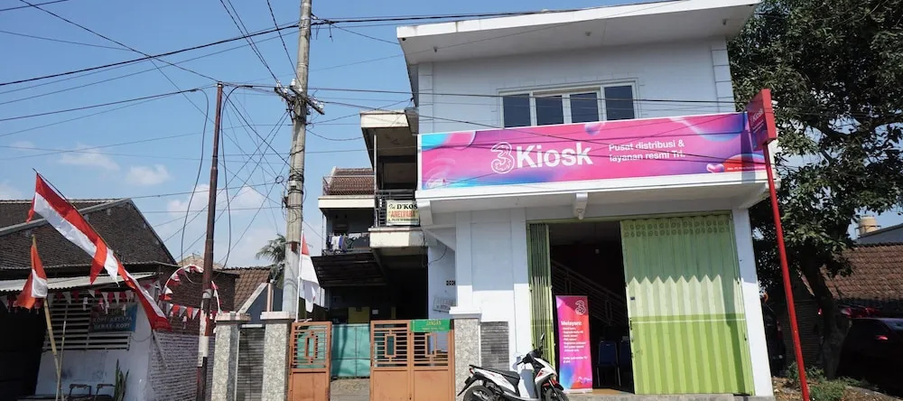 OYO Life 93038 Kost Putra Malilah, 卢马姜 — 照片 1