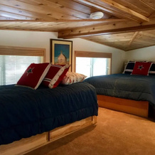 #47 The Cabins at Hyatt Lake - Sleeps 5 - Hot Tub, Ashland — photo 3