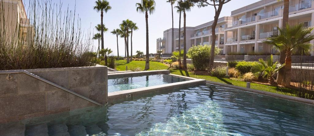 Hipotels Barrosa Palace & SPA, 奇克拉纳-德拉弗龙特拉 — 照片 1