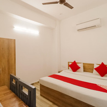 Oyo 45699 Hotel Koser Vilas, Бяора — фото 2