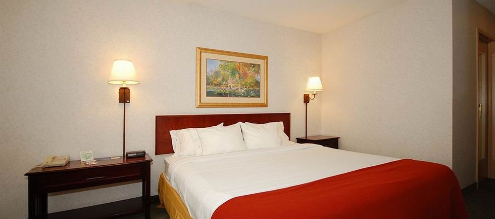 Holiday Inn Express Keokuk, Keokuk — photo 1