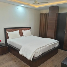 Hotel DEv Inn, 贝古萨赖 — 照片 3