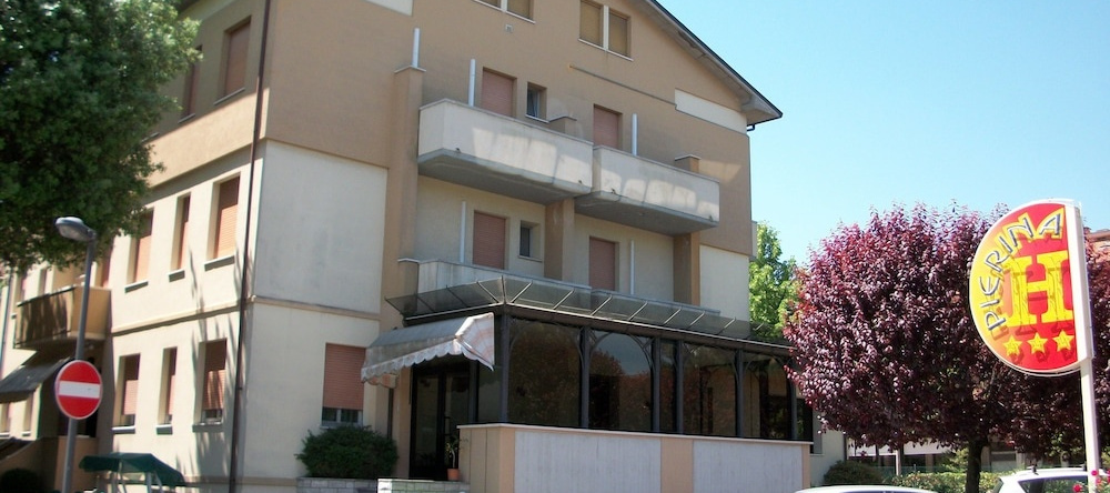 Hotel Pierina, Кастрокаро-Терме-э-Терра-дель-Соле — фото 1