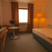 Hotel zum Loewen, 默费尔登-瓦尔多夫 — 照片 3