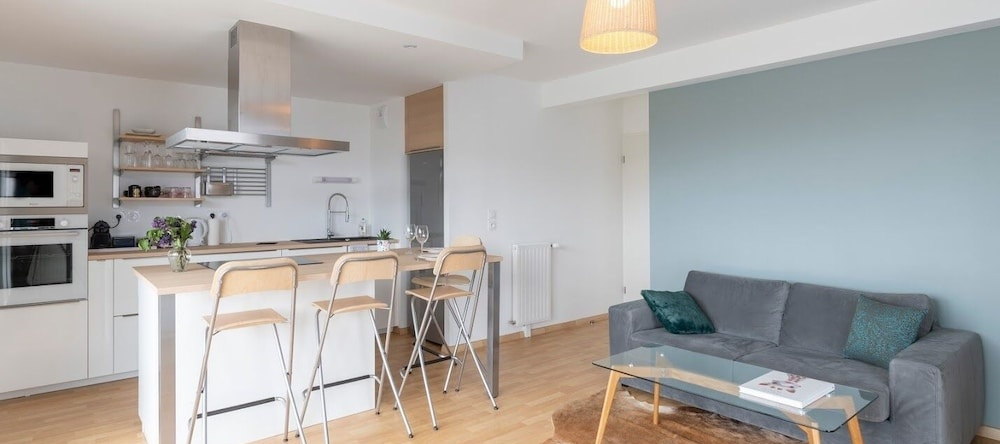 LA Perouse - Apt 2 Chambres,parking, Proche Rennes, Betton — photo 1