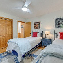 Pet-friendly Waynesville Retreat w/ Hot Tub!, 迪尔斯伯勒 — 照片 4